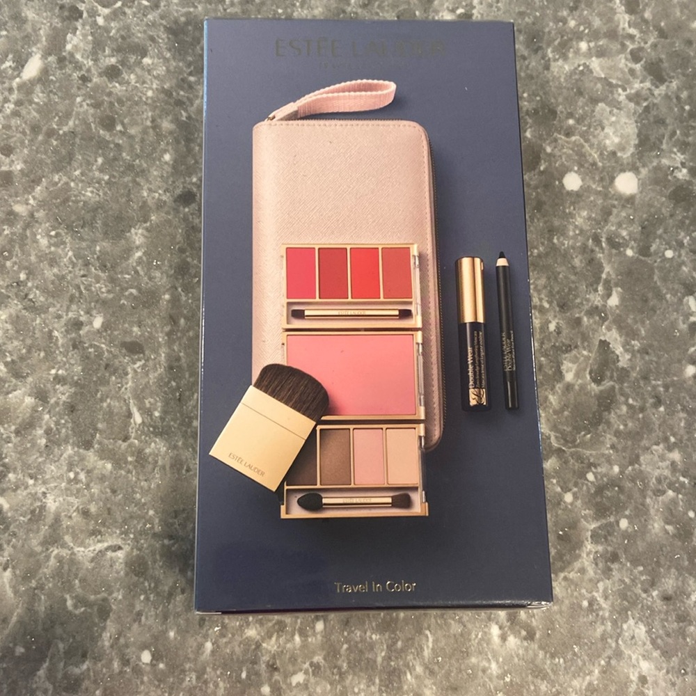 Estée Lauder travel